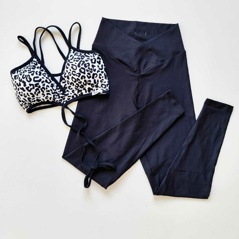 Conjunto Calça Preto Cós Transpassado Top Nina Amarração Onça - comprar online