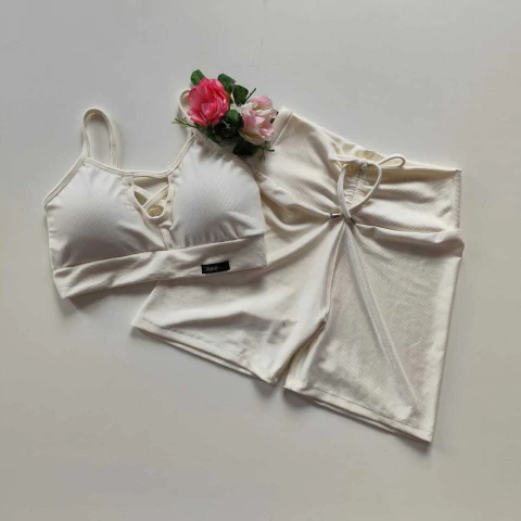 Conjunto Short Aveludado Off White Top Dalila - comprar online