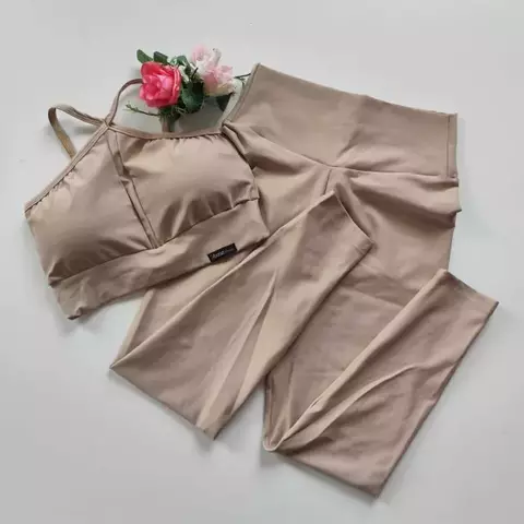 Conjunto Calça Bege Cós Simples Top Yasmin SEM EMPINA BUMBUM