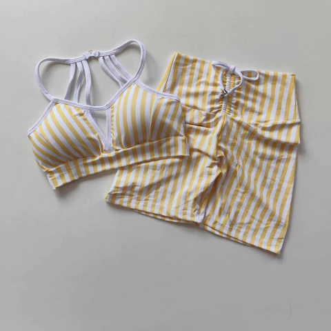 Conjunto Short Listra Amarela Top Mariana Estampa - comprar online