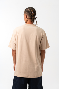 T-SHIRT TECHNO BEGE na internet