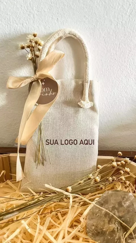 200 ecobags em linho natural 15x15 COM SUA LOGO + sempre vivas brancas + tags - comprar online