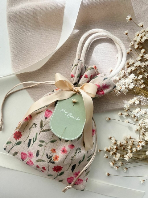 10 Saquinhos de Puxar com Alça Estampa Flora