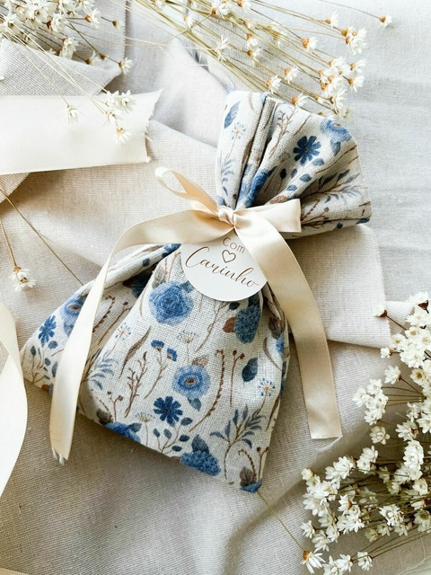 10 Saquinhos Amarradinho em Linho Estampa Floral Azul