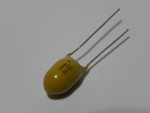 Capacitor de Tântalo 100uF 20V - comprar online