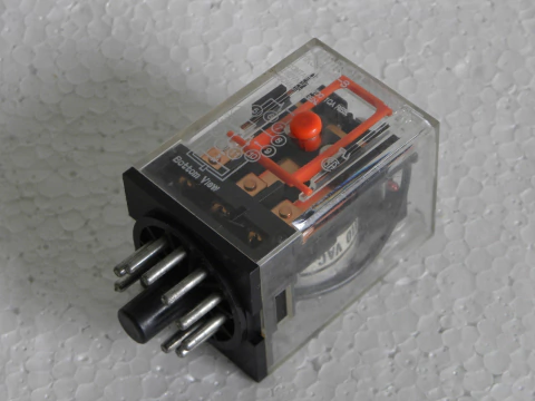 Relé Omron MK3PN-5-S