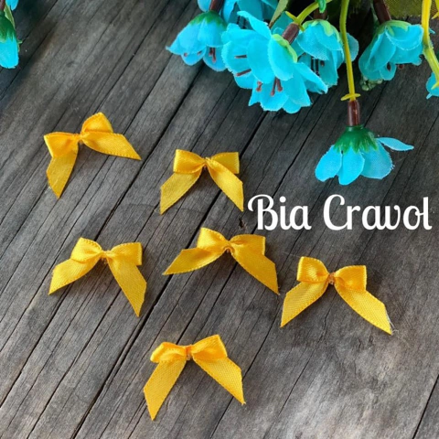Mini laço Amarelo Ouro - 30 unidades - Fita numero 1