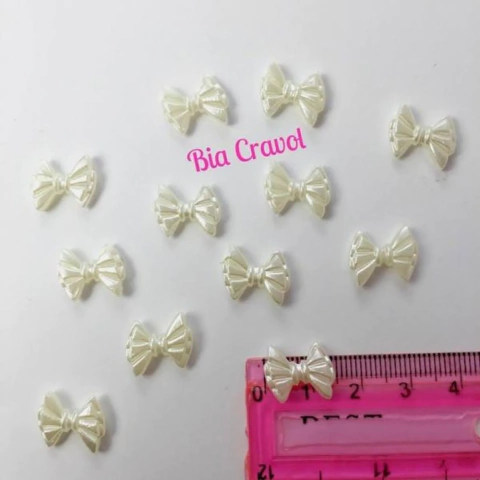 Laço Gravatinha Pérola - 20 unidades