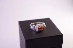 Dedeira de Formatura Vermelha V | Prata 925 - comprar online