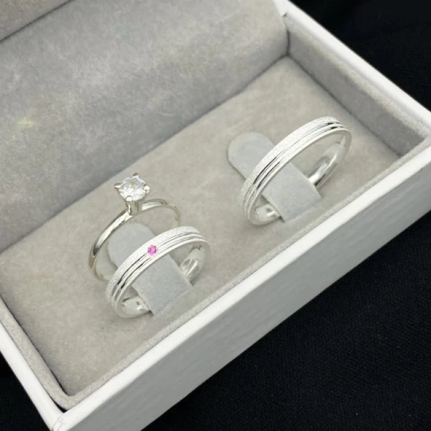 ALIANÇA 3MM (PEDRA ROSA) | PRATA 925