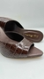 MULE LUIZA BARCELOS SALTO ALTO PEEP TOE EM COURO CROCO - COFFEE - comprar online