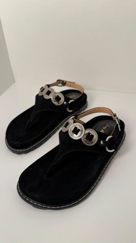 PAPETE LUIZA BARCELOS DE DEDO EM COURO COM DETALHES METÁLICOS - PRETO - buy online