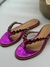 SANDÁLIA LUIZA BARCELOS DE DEDO EM METALIZADO DOURADO COM CRISTAIS - PINK - IM store