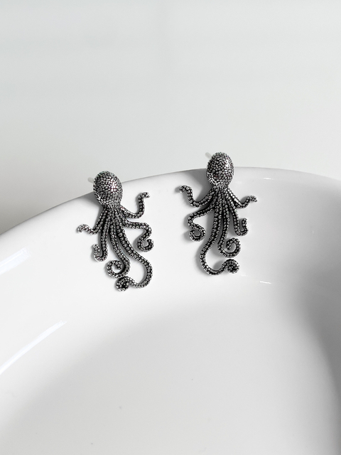 Brinco polvo em prata 925 envelhecida 1,7cm