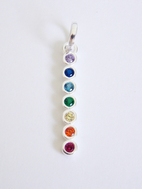 Pingente em prata 925 legítima sete 7 chakras palito comprido cravejado com zircônias coloridas - comprar online