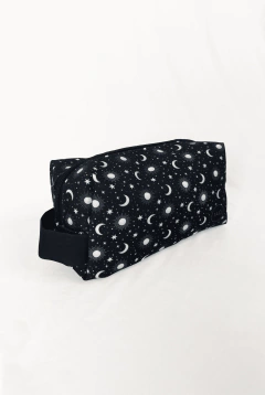 NECESSAIRE FEMININA COM ESTAMPA MÍSTICA - Signora Estilo e Decor 