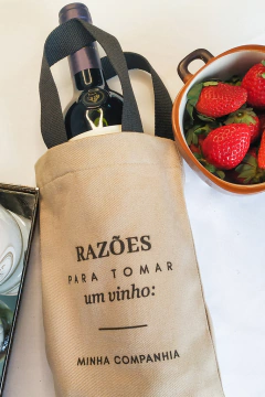 CASE DE VINHO EM TECIDO ESTAMPADO MINHA COMPANHIA na internet