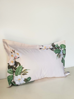Imagem do KIT CAMA 2 FRONHAS E 1 PESEIRA - TOQUE FLORAL