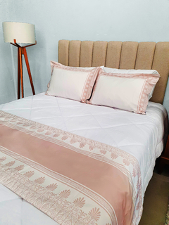 JOGO DE CAMA 3 PEÇAS - 2 FRONHAS E 1 PESEIRA TONS ROSE E NUDE