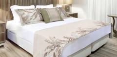 JOGO DE CAMA COM 3 PEÇAS - 2 FRONHAS E 1 PESEIRA ESTAMPA RESORT - comprar online