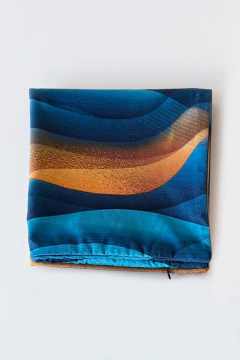 CAPA DE ALMOFADA 45X45 EM VELUDO ESTAMPA MOVIMENTO - Signora Estilo e Decor 