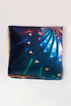 CAPA DE ALMOFADA 45X45 EM VELUDO ESTAMPA FANTÁSTICO - Signora Estilo e Decor 