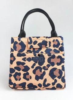 BOLSA TÉRMICA DE MÃO ESTAMPA MAXI ONÇA na internet