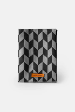 CAPA PARA PASSAPORTE ESTAMPA GEOMÉTRICA na internet