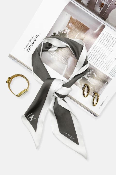 LENÇO FAIXA FEMININO PERSONALIZADO TECIDO TOQUE DE SEDA ESTAMPA SQUARE COM LETRA INICIAL - comprar online