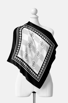 LENÇO FEMININO TECIDO TOQUE DE SEDA ESTAMPA CLÁSSICA na internet