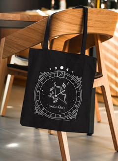 BOLSA DE OMBRO EM TECIDO ESTAMPA SIGNOS - loja online