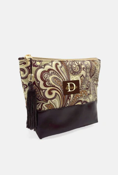 NÉCESSAIRE FEMININO ESTAMPA PAISLEY PEQUENA DE BOLSA COM DETALHE SINTÉTICO - comprar online
