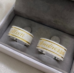 Aliança com nome externo - banhado a ouro 8mm