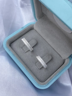 Aliança diamantada com anel cravejado- 2mm na internet