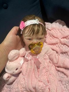 BEBÊ DE SILICONE SÓLIDO MAMA E FAZ XIXI 38 CM - Tatuka
