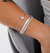 Bracelete torcido amassado na internet