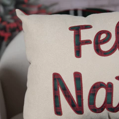Capa de Almofada Retangular Bordada Feliz Natal com Aplicação na internet
