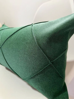 Capa de Almofada Retangular Drapeada Linho Verde - comprar online