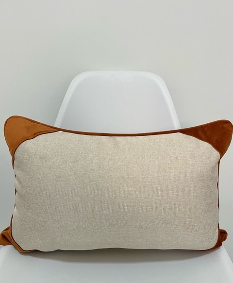 Capa Retangular em Linho Detalhes Veludo Terracota