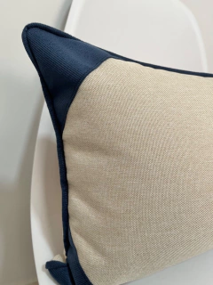 Capa em Linho Detalhes em Veludo Azul Marinho - comprar online