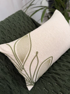Capa de Almofada Retangular Bordada Folhagem Verde e Off White Concept Luxo - Le Fran Home Decor 