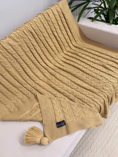 Manta em Tricot Siena Bege Amêndoa com Tassel 1.70x1.0 - comprar online