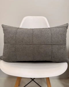 Capa de Almofada Retangular Cinza Escuro Drapeada Boucle Grid - comprar online