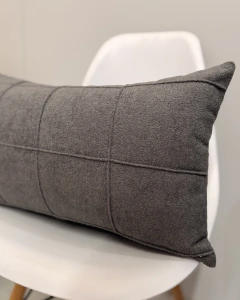 Capa de Almofada Retangular Cinza Escuro Drapeada Boucle Grid na internet