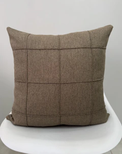 Capa de Almofada Linho Grid Drapeada Marrom Taupe - comprar online