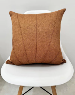 Capa de Almofada Drapeada Leque em Linho Caramelo - comprar online