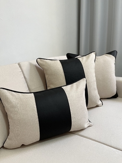 Capa de Almofada Linho e Corino Faixa Preta - Le Fran Home Decor 