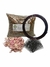 Kit de transplante para bonsai, incluindo substrato, arame e material de drenagem.