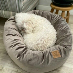 Cama Nuvem Veludo Avelã