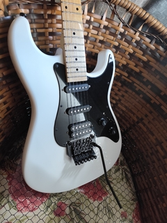 Pronta Entrega - Guitarra Jackson San Dimas Adrian Smith Snow White Replica Chinesa - comprar online